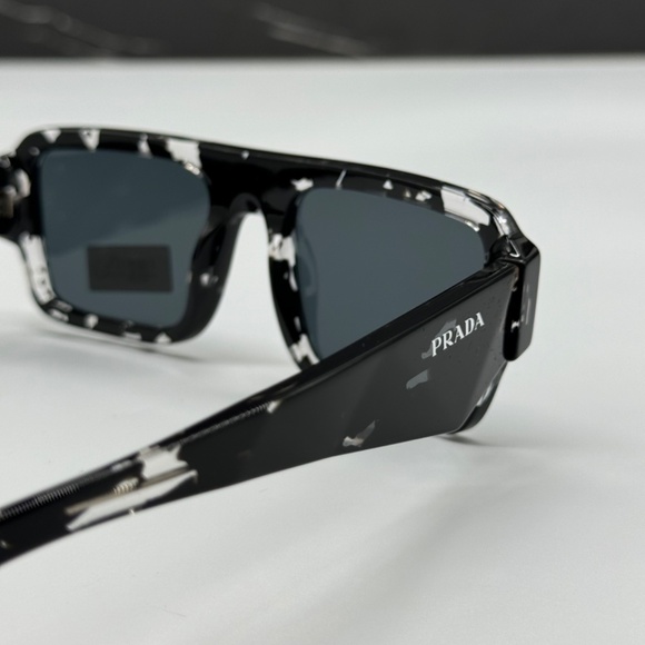 NEW PR A05S 15O70B PRADA BLACK GREY SQUARE SPR A05 15O70B UNISEX SUNGLASSES - Picture 7 of 10
